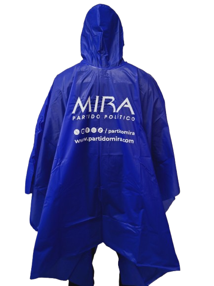 Capa de lluvia azul